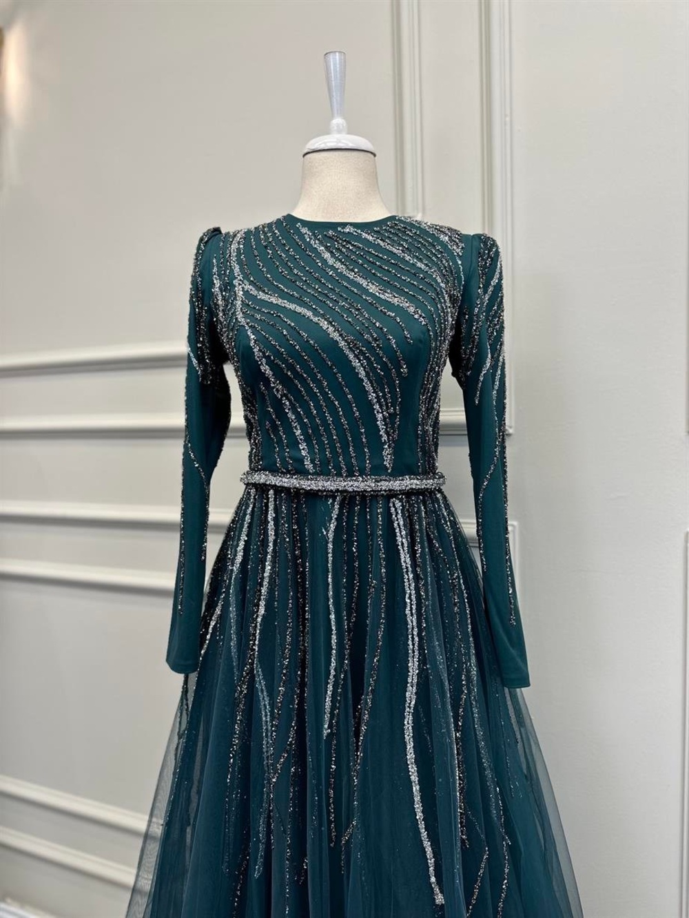 Moda zehrada hijabi modest emerald Long-Sleeve Evening Gown with Silver Accents